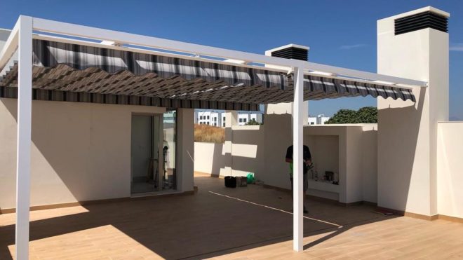 Instalación de toldo en ático Estepona